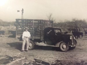 1940-livestock-hauler